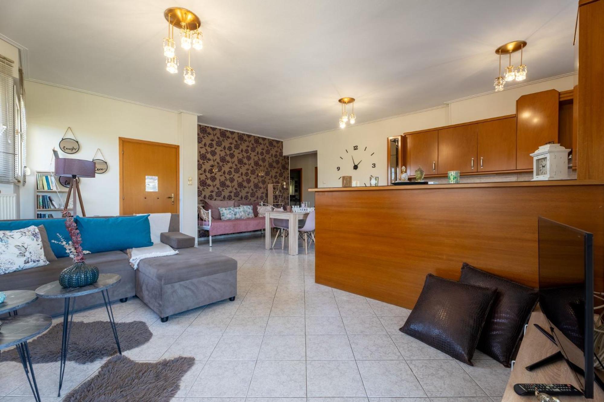 Estell's Sweet Luxury House Volos