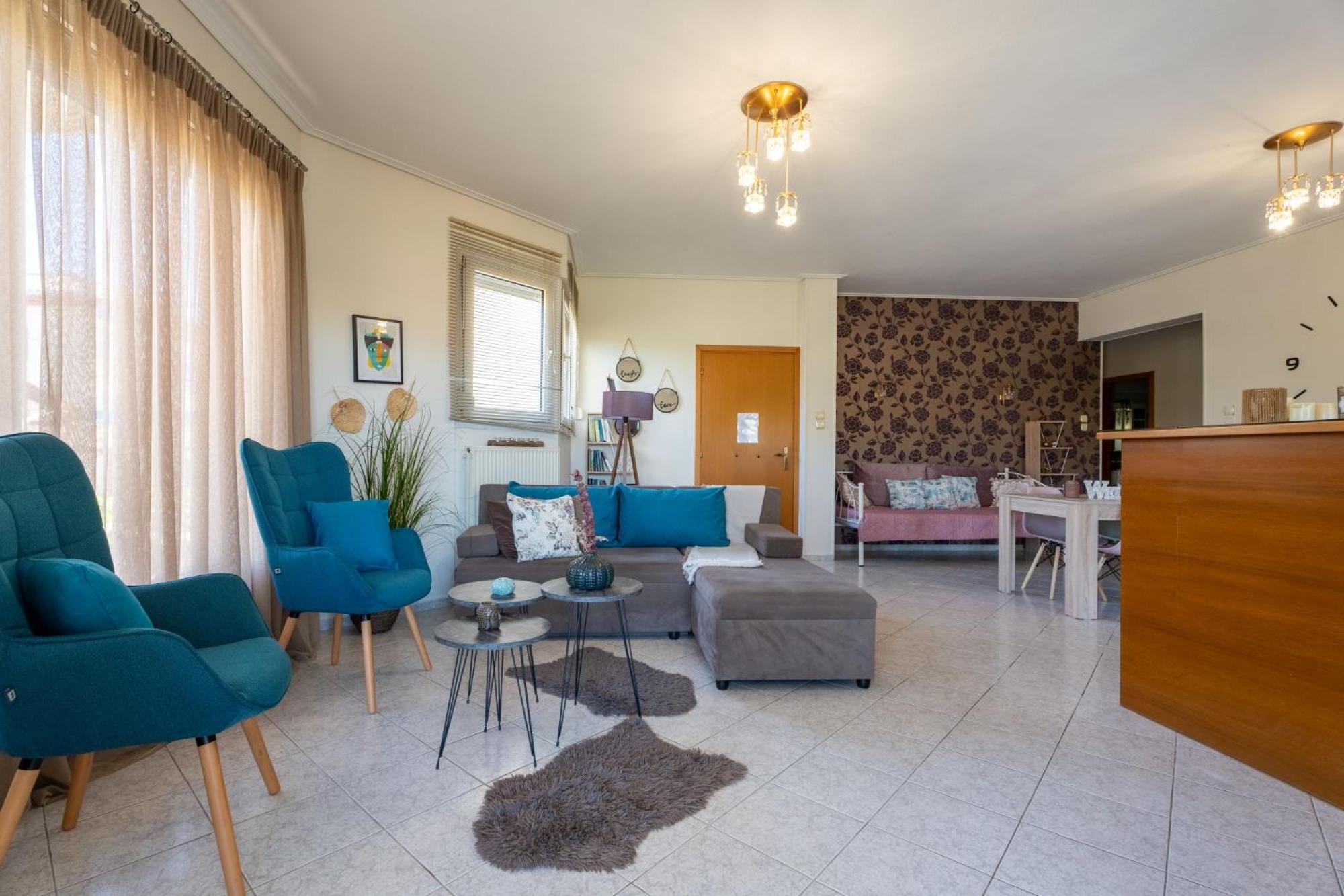 Estell's Sweet Luxury House *